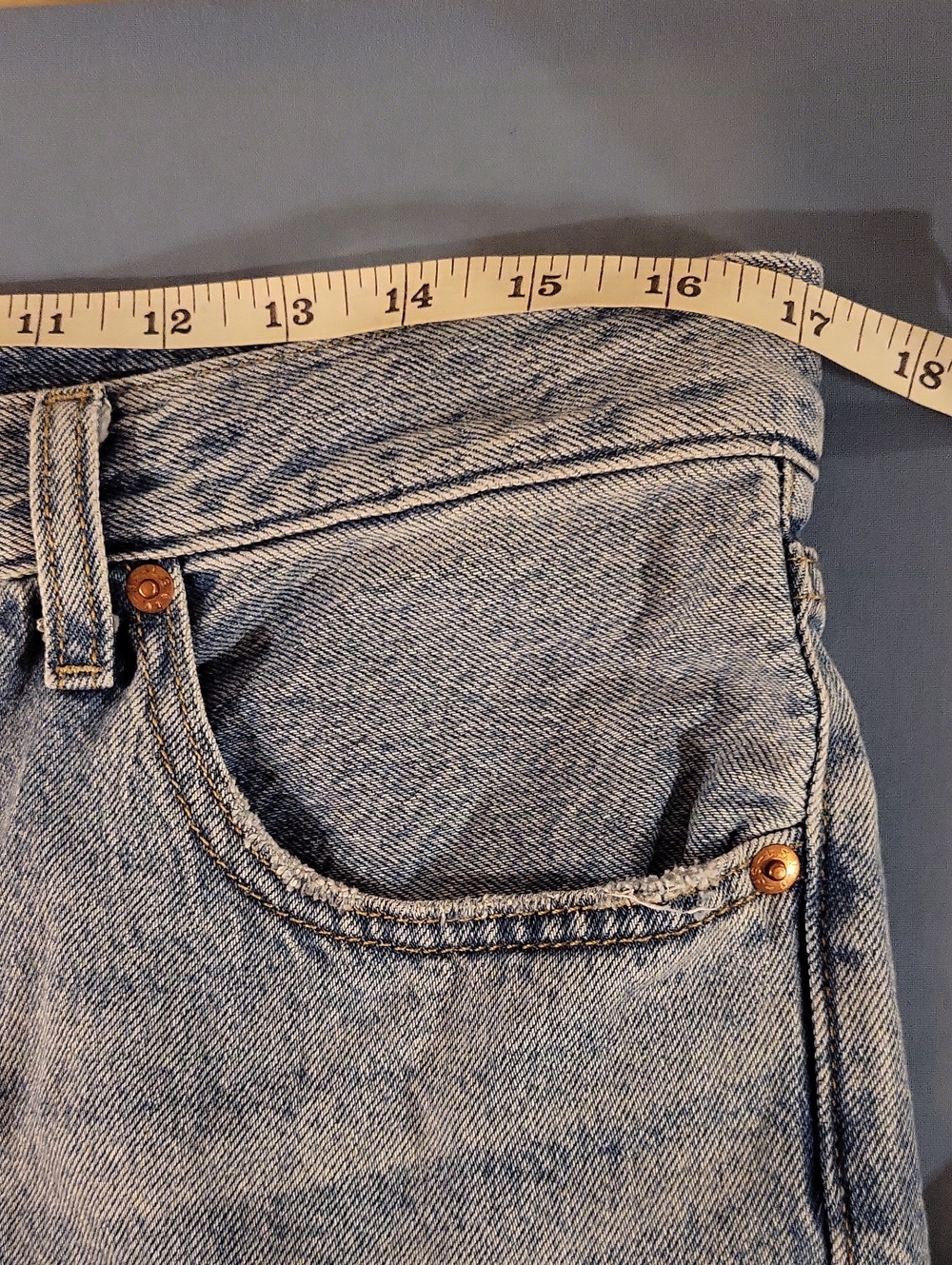 💙DENIM Ribcage LEVIS SHORTS - Picture 4 of 5